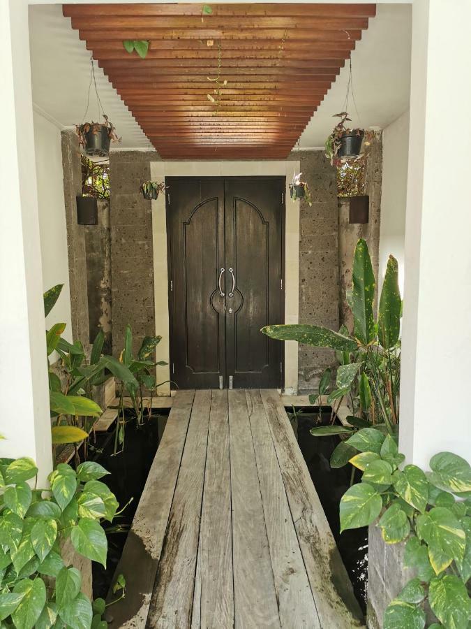 Villa Aliya Sanur Экстерьер фото